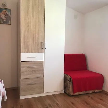 Stone House Center Apartman *