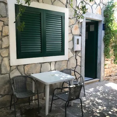 Apartment Stone House Center Primosten